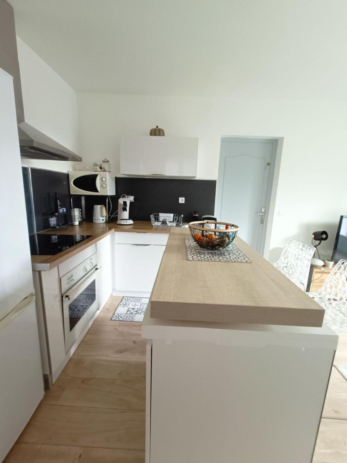 Appartement Design Avec Piscine Дин Ле Бен Екстериор снимка