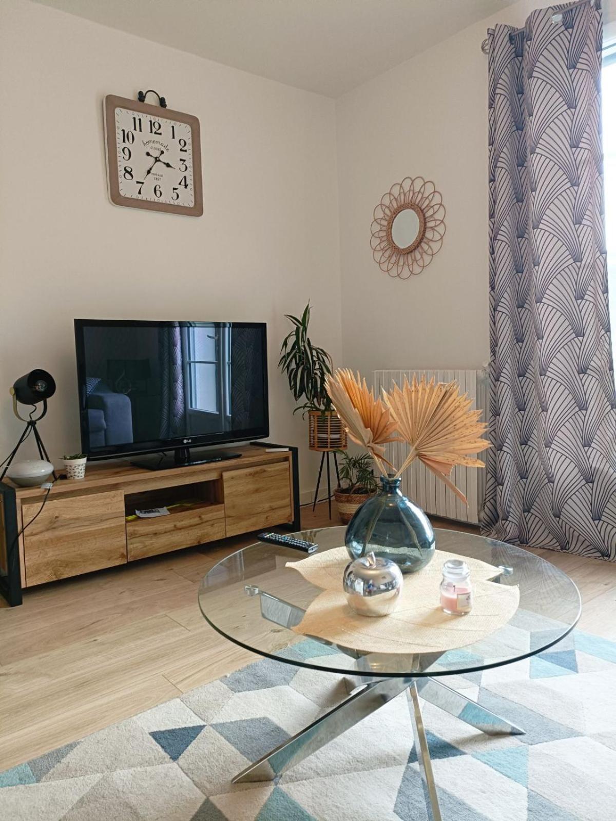 Appartement Design Avec Piscine Дин Ле Бен Екстериор снимка